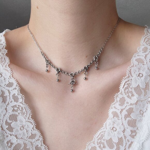 Gothic princess chandelier silver chainmail necklace with a small silver chain - Picture 10 of 11